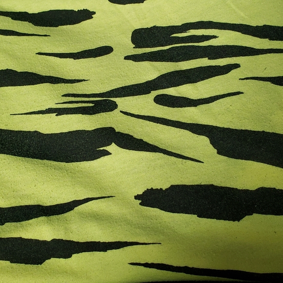 Zebra shirt - Picture 4 of 4